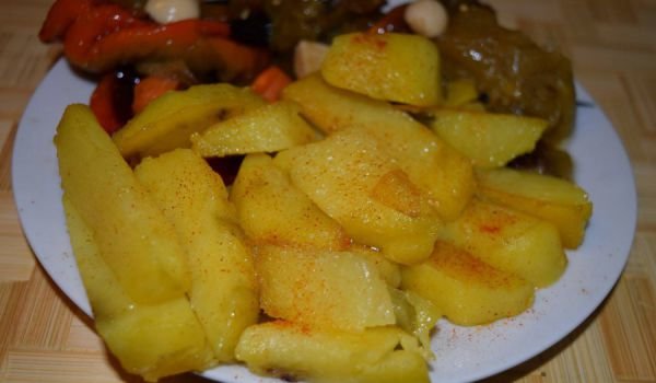 Задушено-пържени картофки