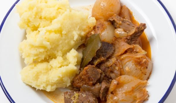 Задушено телешко филе