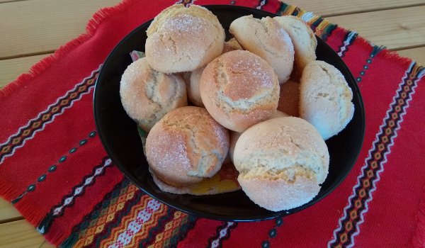 Захаринки с кисело мляко и яйца