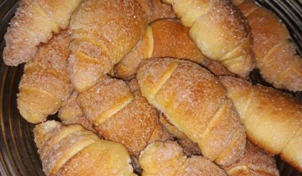 Захарни кифлички