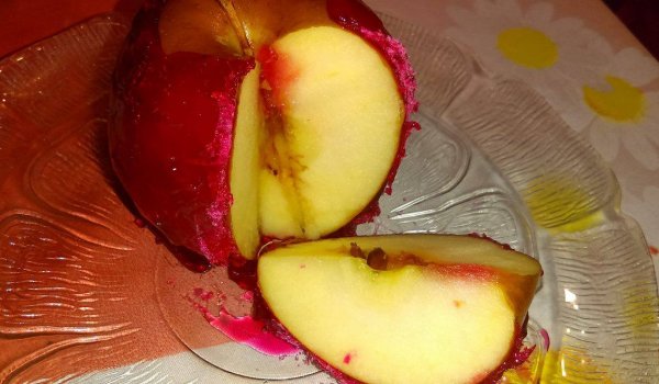 Захаросани ябълки