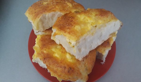 Закуска със сирене и сусам