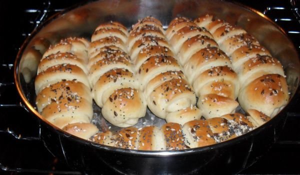 Закуски с кренвирши и сусам