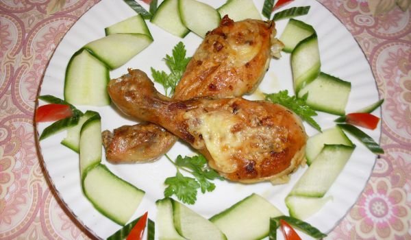 Запечени бутчета с топено сирене