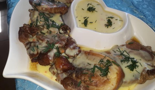 Запечени пържоли с бешамелов сос