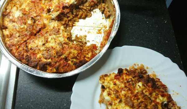 Запеканка макарони с кайма и яйца на фурна