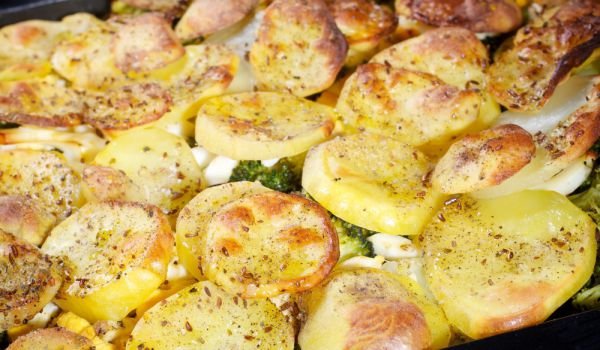 Запеканка от броколи и картофи