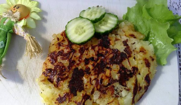 Запеканка от картофи и пресен чесън на тиган