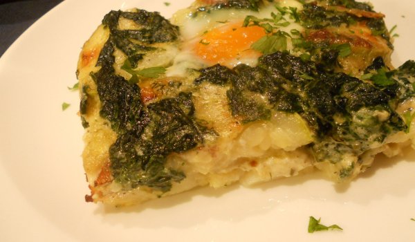 Запеканка от картофи, тиквички и спанак
