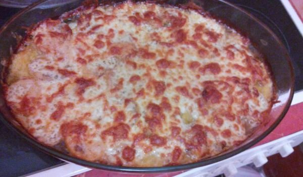 Запеканка от кренвирши и сирена