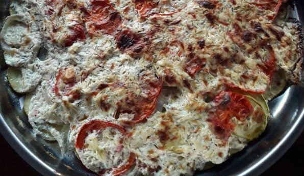 Запеканка от тиквички с лук и сметана