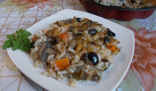 Запеканка с гъби, праз, ориз и маслини