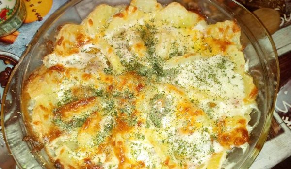 Запеканка с картофи и кюфтенца