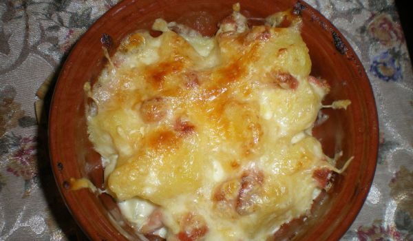 Запеканка с картофи и шунка на парти грил