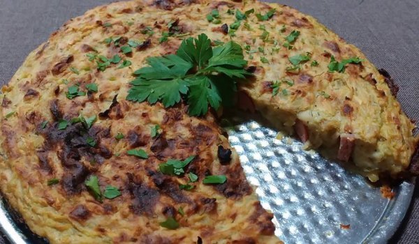 Запеканка с картофи, тиквички и дебърцини