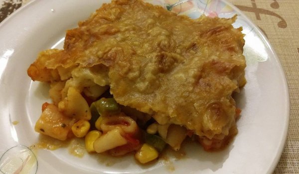 Запеканка с макарони, чушки и домати