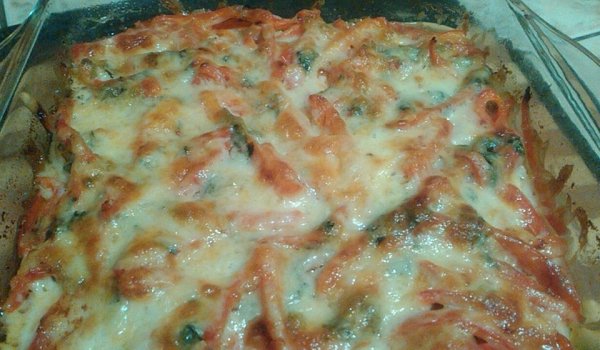 Запеканка с пилешко филе и червени пиперки