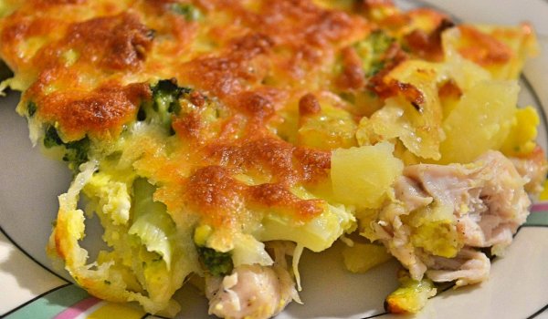 Запеканка с пилешко и броколи