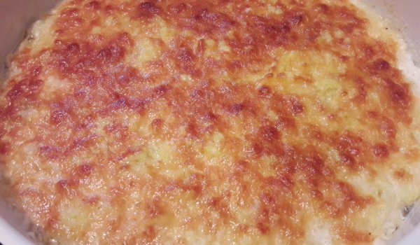 Запеканка с пилешко месо, картофи и гъби