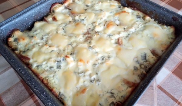 Запеканка с пресни картофи и сметана