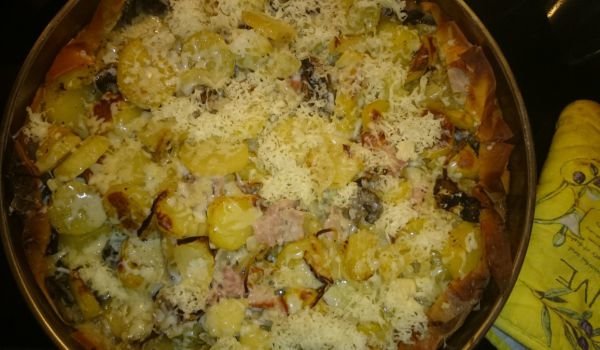 Запеканка в кори със сос Бешамел