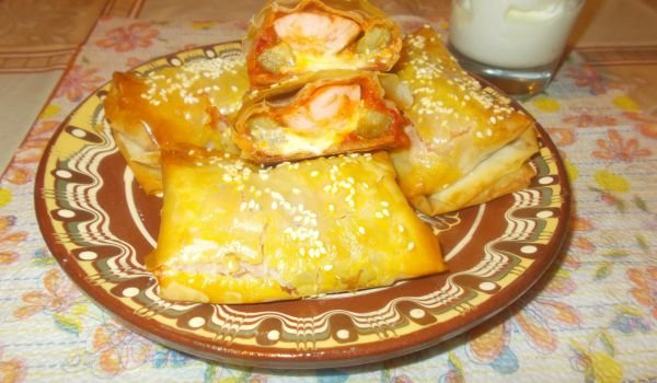 Затворена пица с готови кори