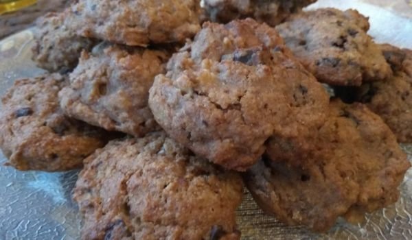 Здравословни бисквити с шоколад и круша