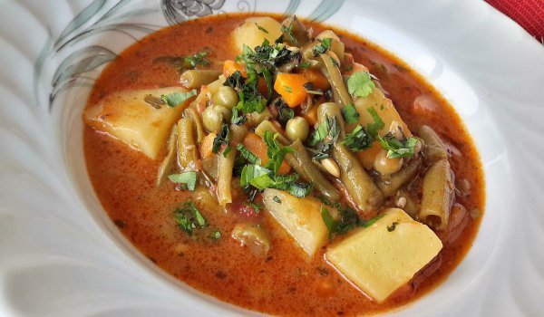 Зелен боб с картофи