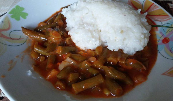 Зелен боб с ориз