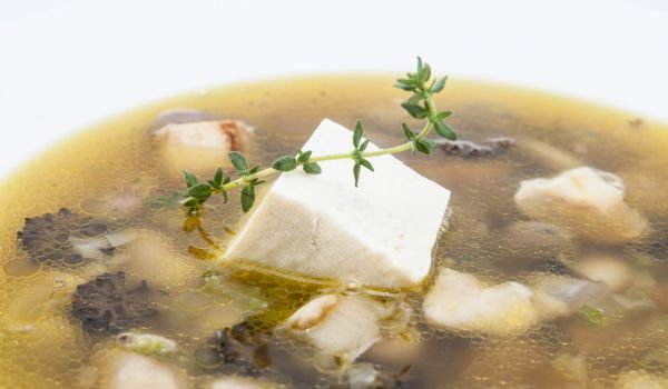 Зелена бобена чорба с джанки без мазнина