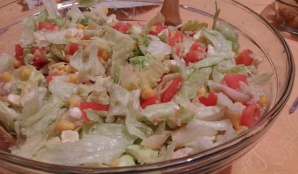 Зелена салата с киноа