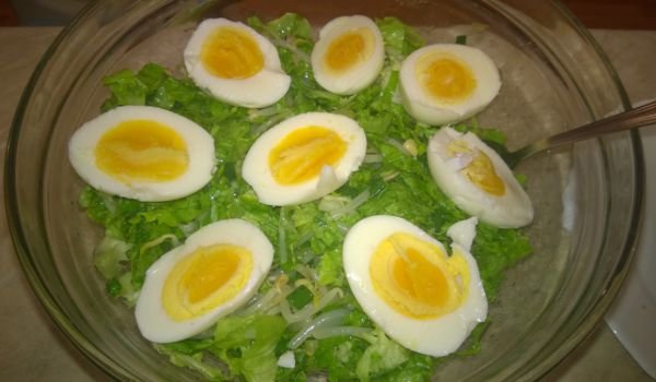 Зелена салата с кълнове