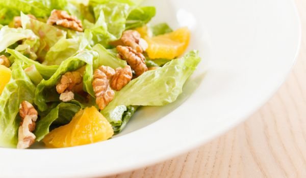 Зелена салата с портокалов аромат