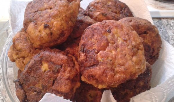 Зеленчукови кюфтета с листа от манголд