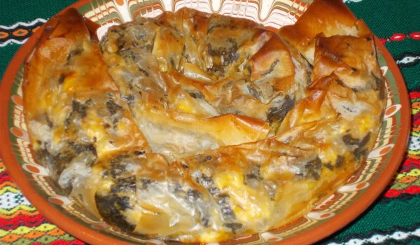Зелник с лапад и купешки кори